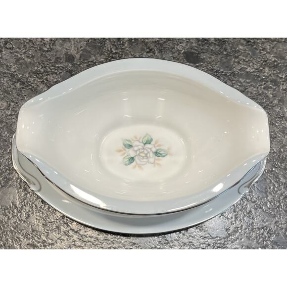 Sheraton Gravy Boat w/Attached Underplate Harmony House Fine China Sears #3250 - Picture 3 of 5